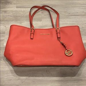 Michael kors purse